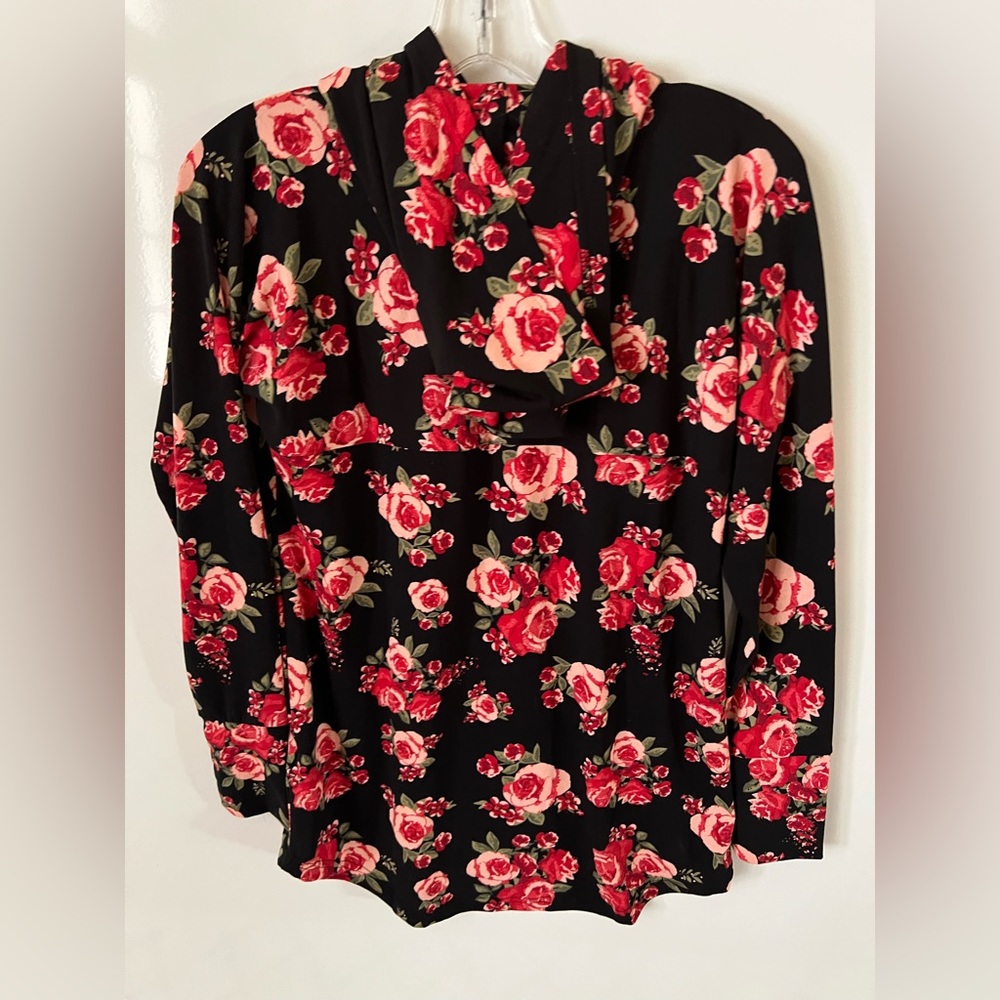 Lularoe rose pattern long sleeve hooded shirt